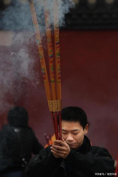 年轻人去世上香 年轻人过世后能祭拜吗